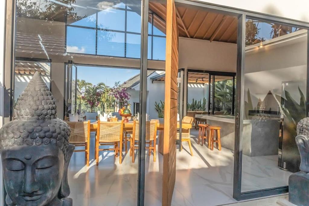 Villa Hakem Elegant And Modern 4 Bedrooms Villa Pool View Canggu  Exterior photo