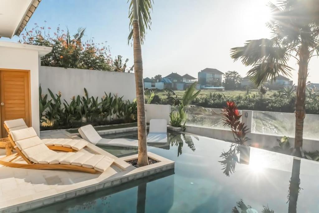Villa Hakem Elegant And Modern 4 Bedrooms Villa Pool View Canggu  Exterior photo