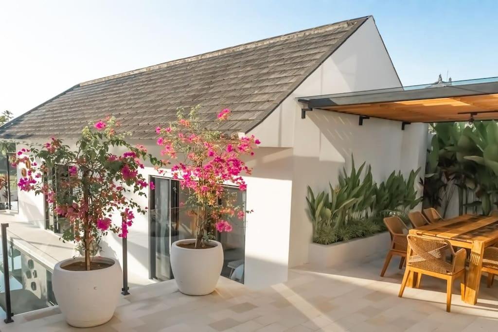 Villa Hakem Elegant And Modern 4 Bedrooms Villa Pool View Canggu  Exterior photo