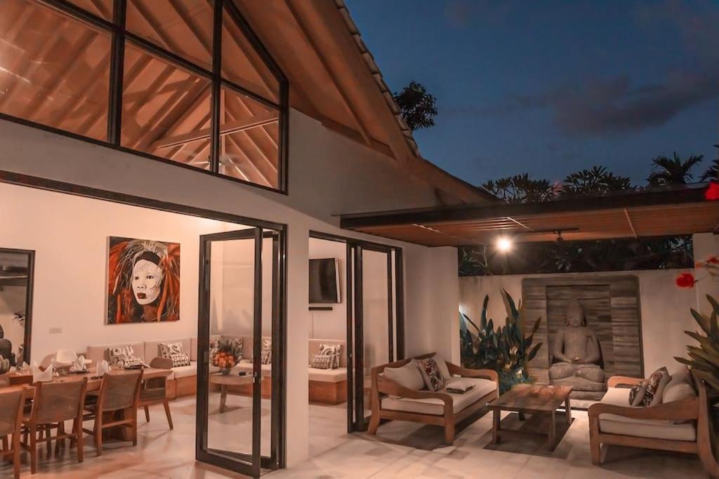 Villa Hakem Elegant And Modern 4 Bedrooms Villa Pool View Canggu  Exterior photo